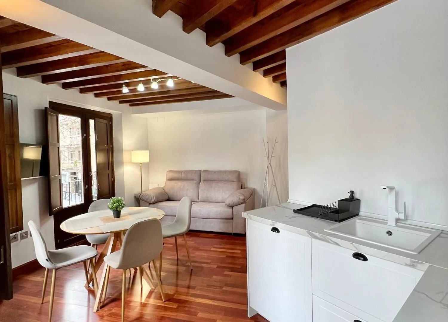 Wekey Homes Granada, El Refugio De San Juan 아파트